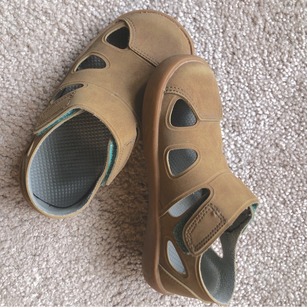 Girls toddler sandals size 9